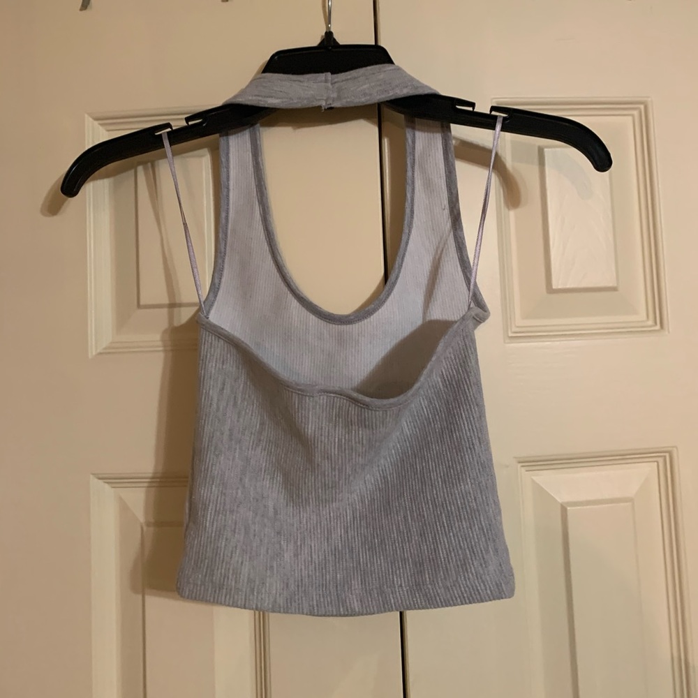 halter neck - Picture 2 of 3